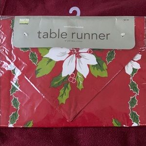 Table Runner 14”x70” NWT Martha Stewart